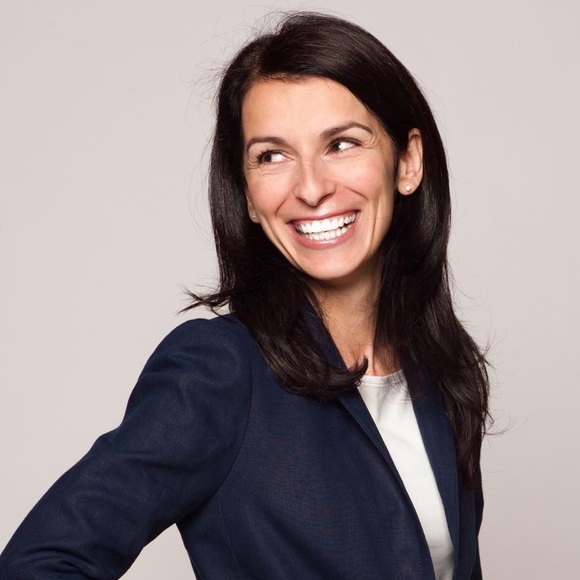 Meet your Posher, Jennifer 🇨🇦 - Picture 1 of 1